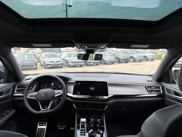 2026 Volkswagen Atlas Cross Sport SEL R-LINE - Photo 8