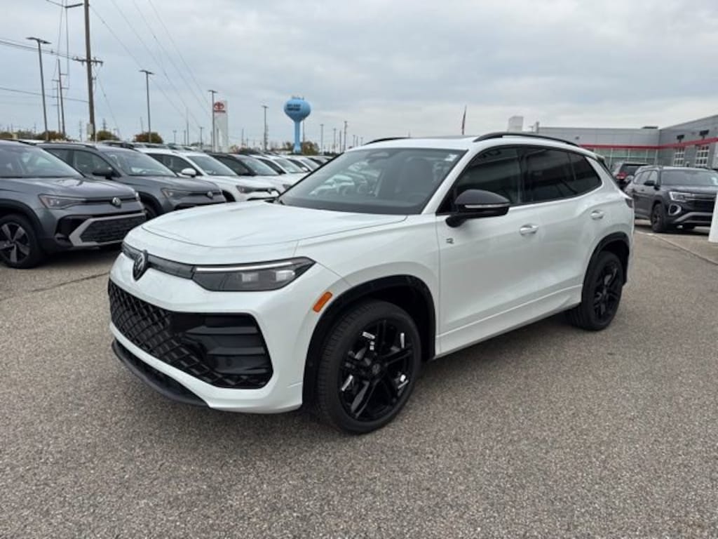 New 2025 Volkswagen Tiguan 2.0T SE R-Line Black SUV