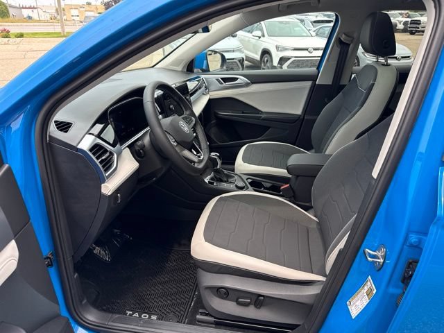 2026 Volkswagen Taos SE - Photo 14