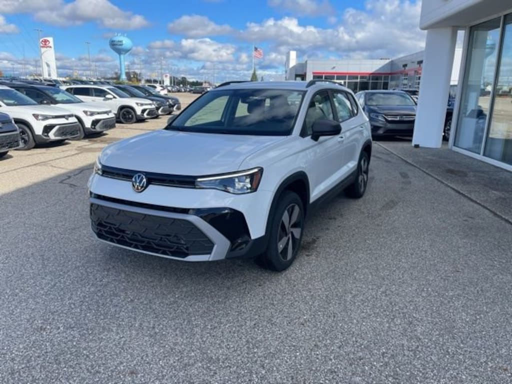 New 2025 Volkswagen Taos 1.5T S SUV