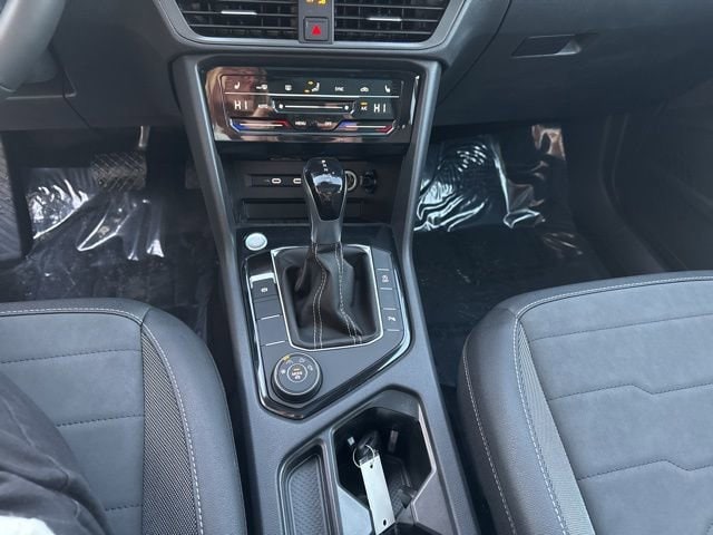 2026 Volkswagen Taos SE Black - Photo 11