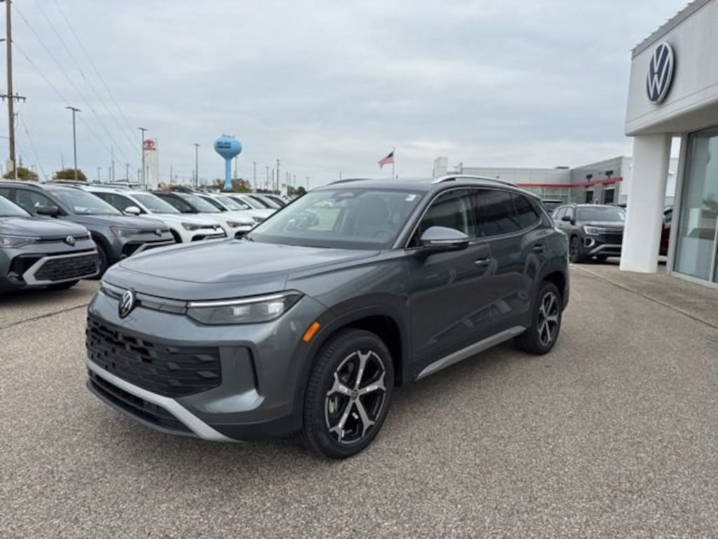 New 2025 Volkswagen Tiguan 2.0T SE SUV