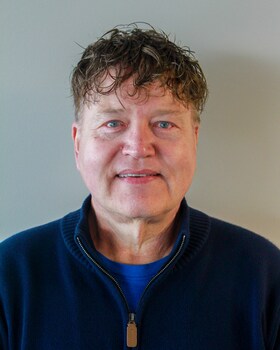 Staff member Robert Stewart from ef83d6073382