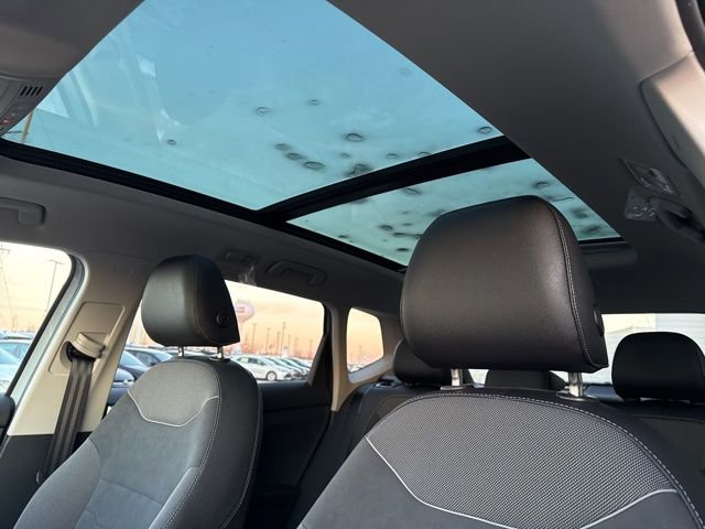 2026 Volkswagen Taos SE Black - Photo 16