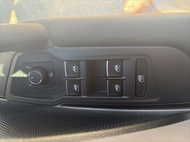 2026 Volkswagen Tiguan SE - Photo 16