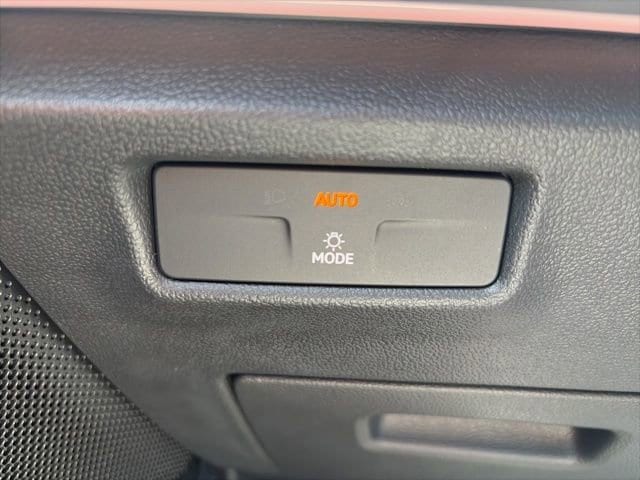 2026 Volkswagen Tiguan SE - Photo 17