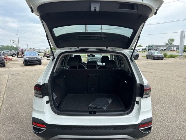 2026 Volkswagen Taos SE - Photo 18