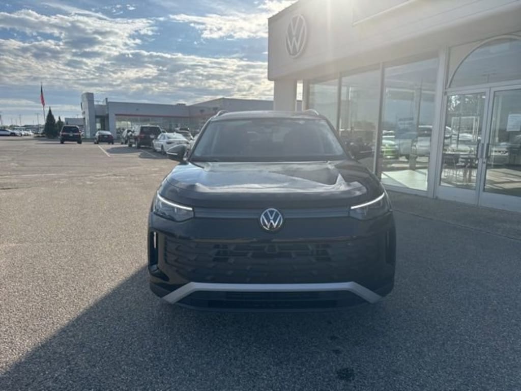 New 2025 Volkswagen Tiguan 2.0T S SUV