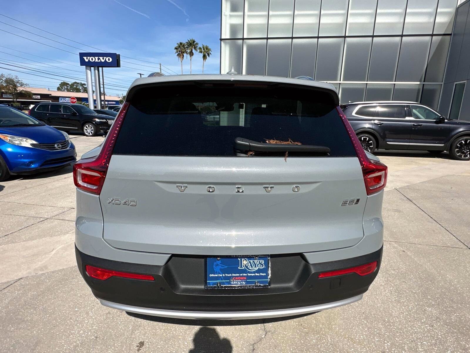 2025 Volvo XC40 Core photo 4