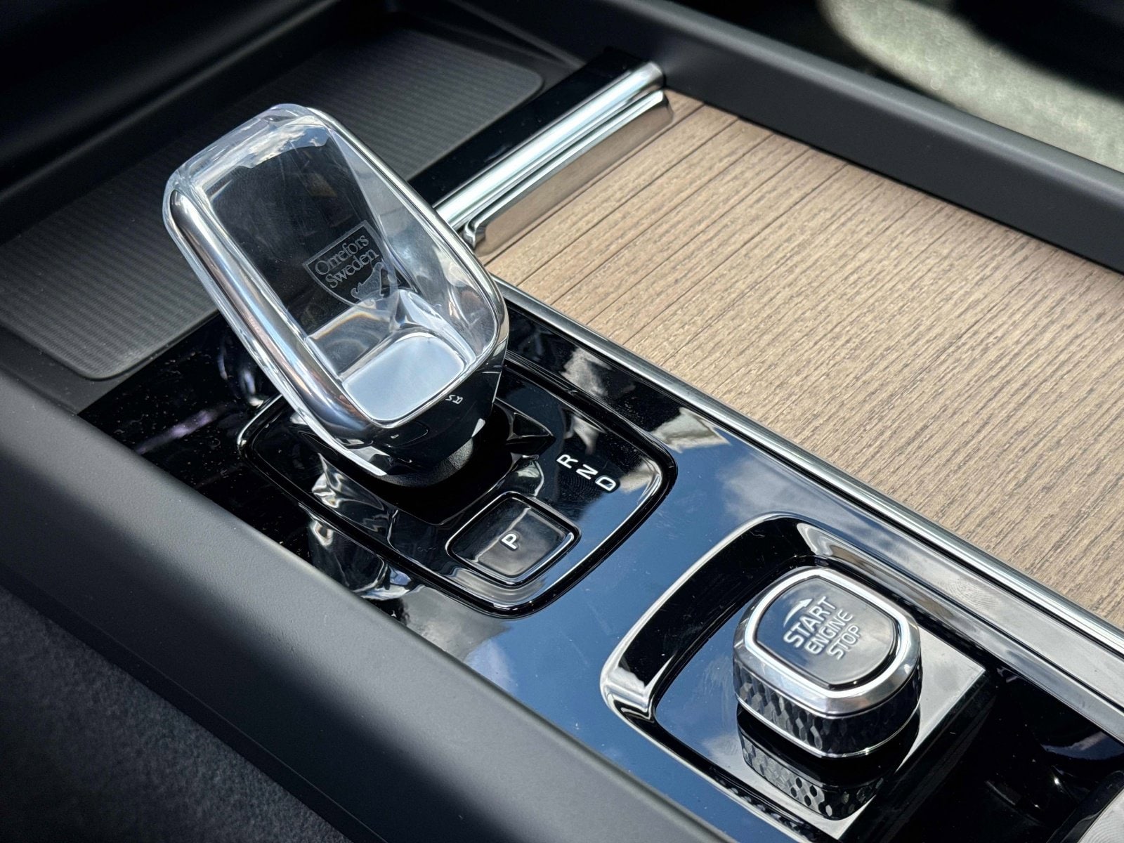 2026 Volvo XC60 Plus - Photo 27