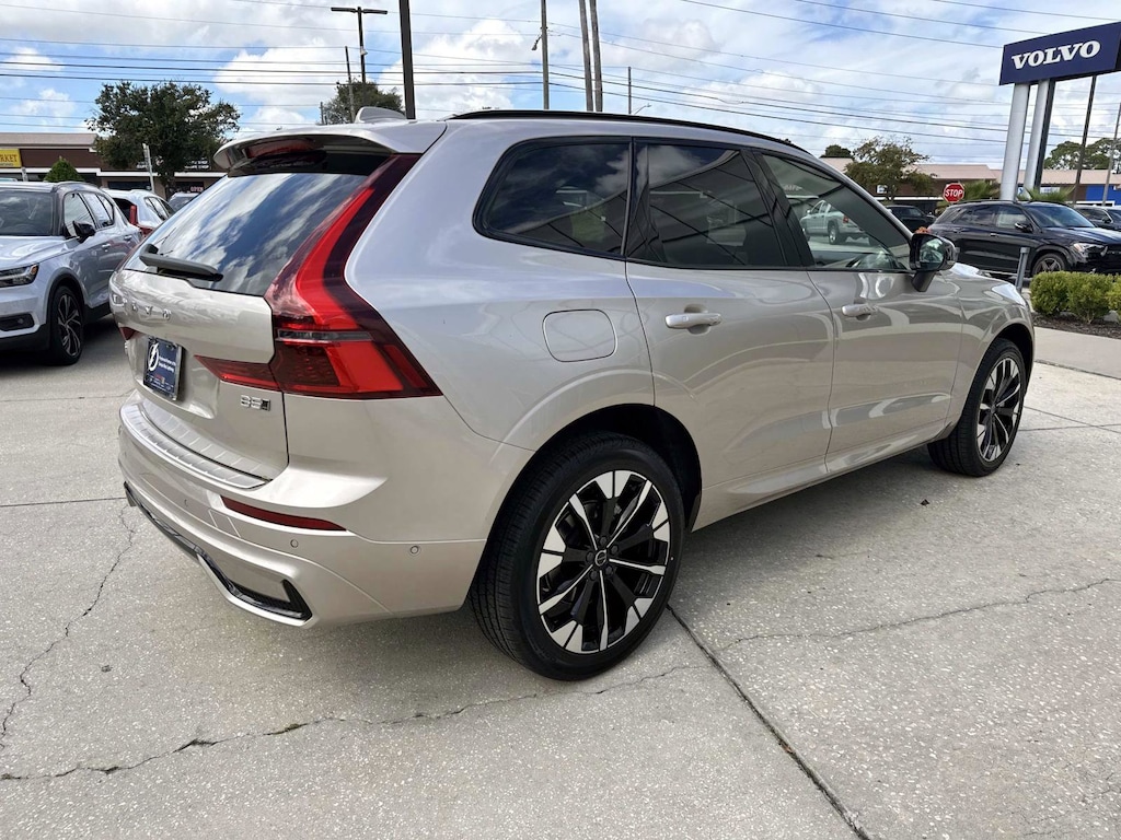 New 2026 Volvo XC60 B5 Plus SUV