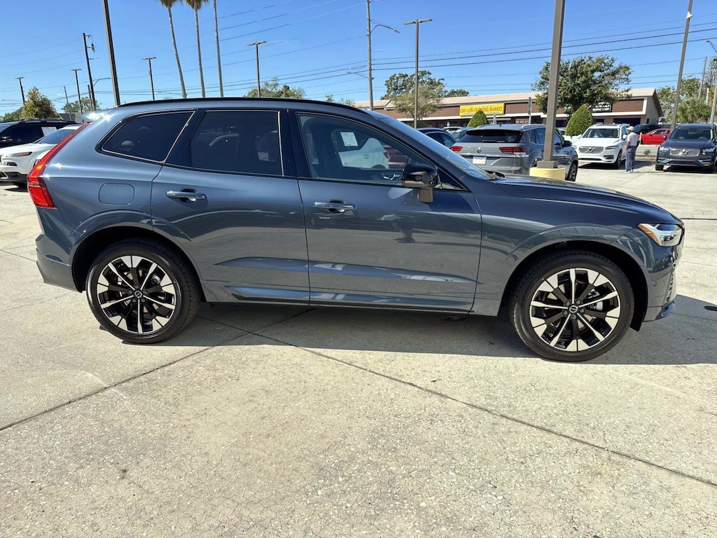 New 2026 Volvo XC60 B5 Plus SUV