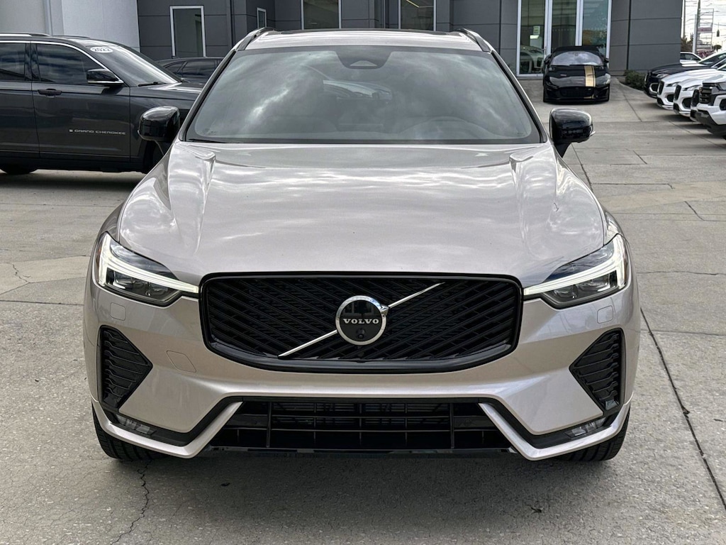 New 2026 Volvo XC60 B5 Plus SUV