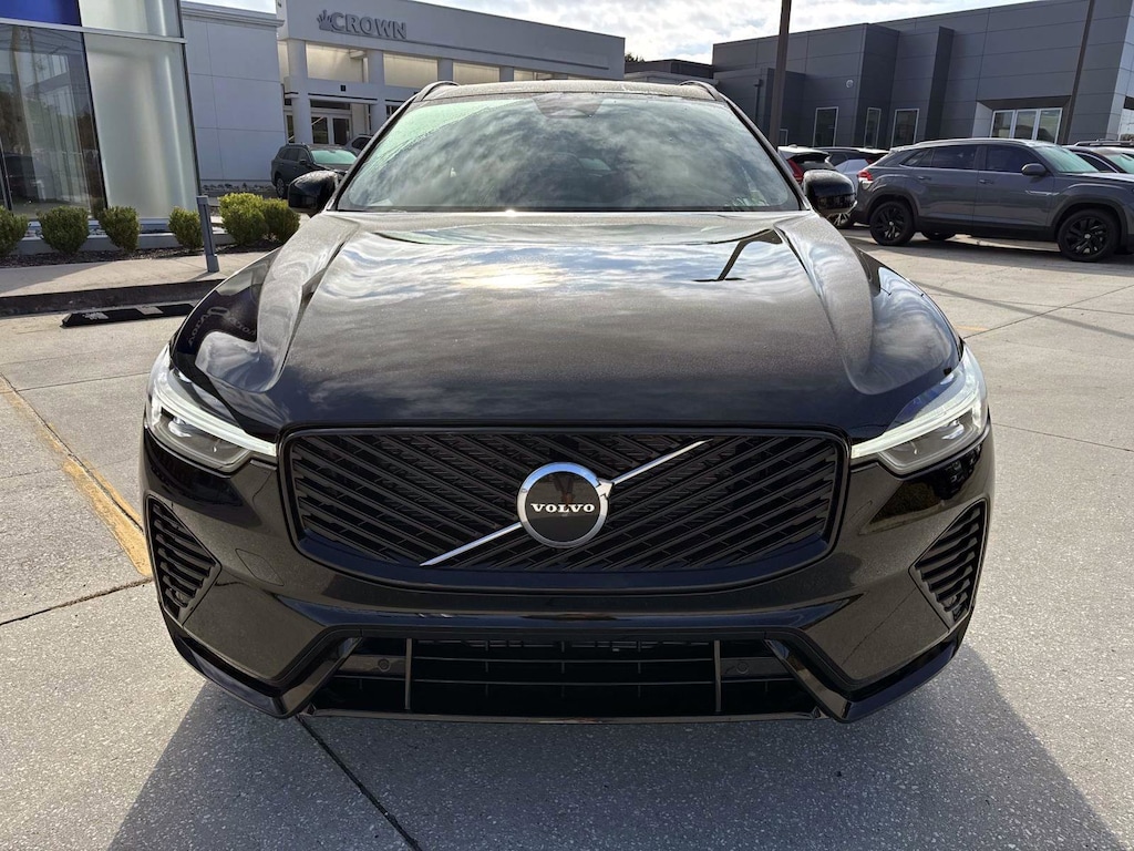 New 2026 Volvo XC60 B5 Core SUV