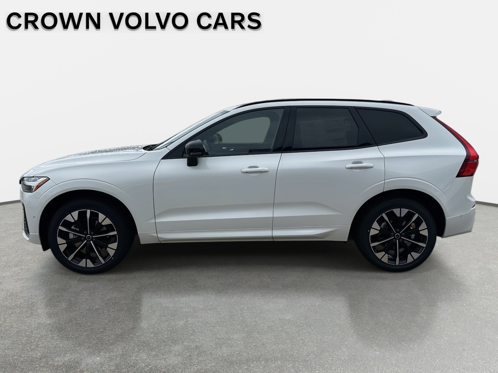 2026 Volvo XC60 Plus - Photo 7