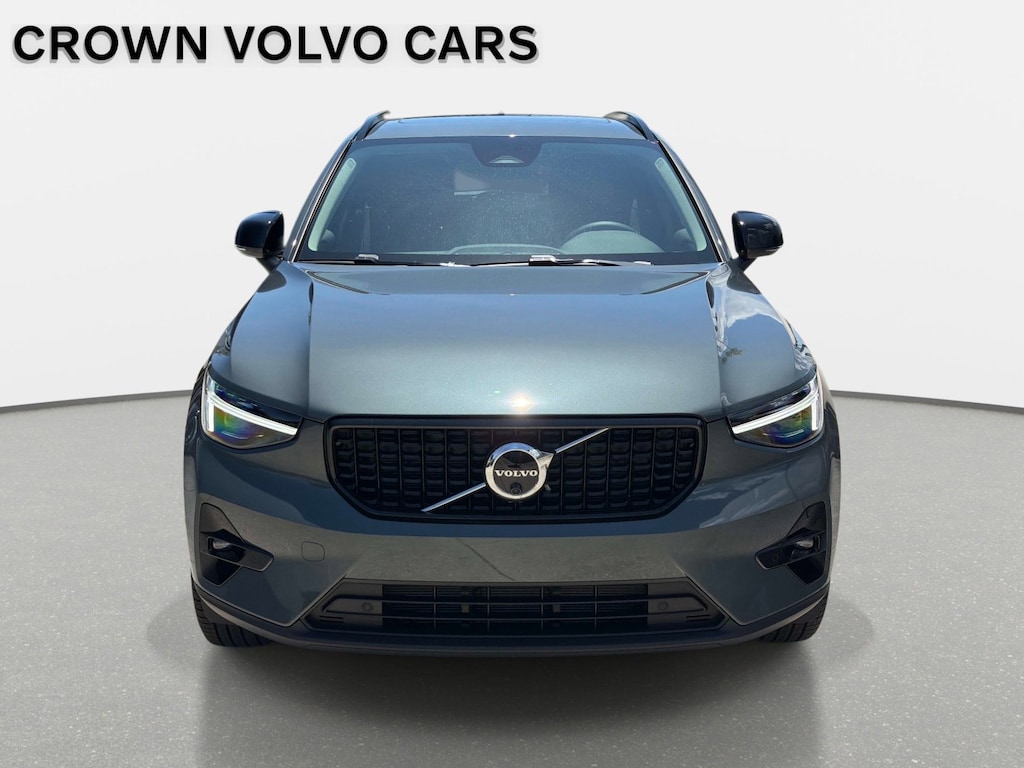 New 2026 Volvo XC40 B5 Plus SUV