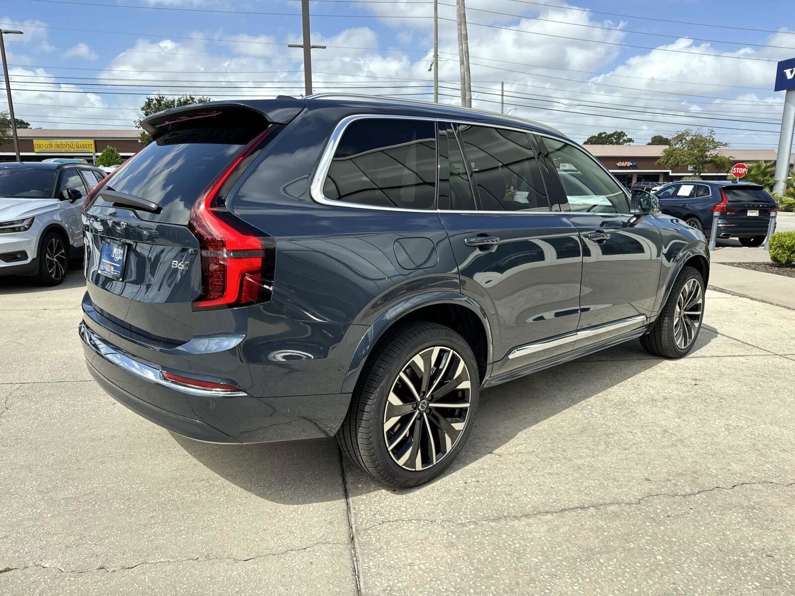 2026 Volvo XC90 photo 3