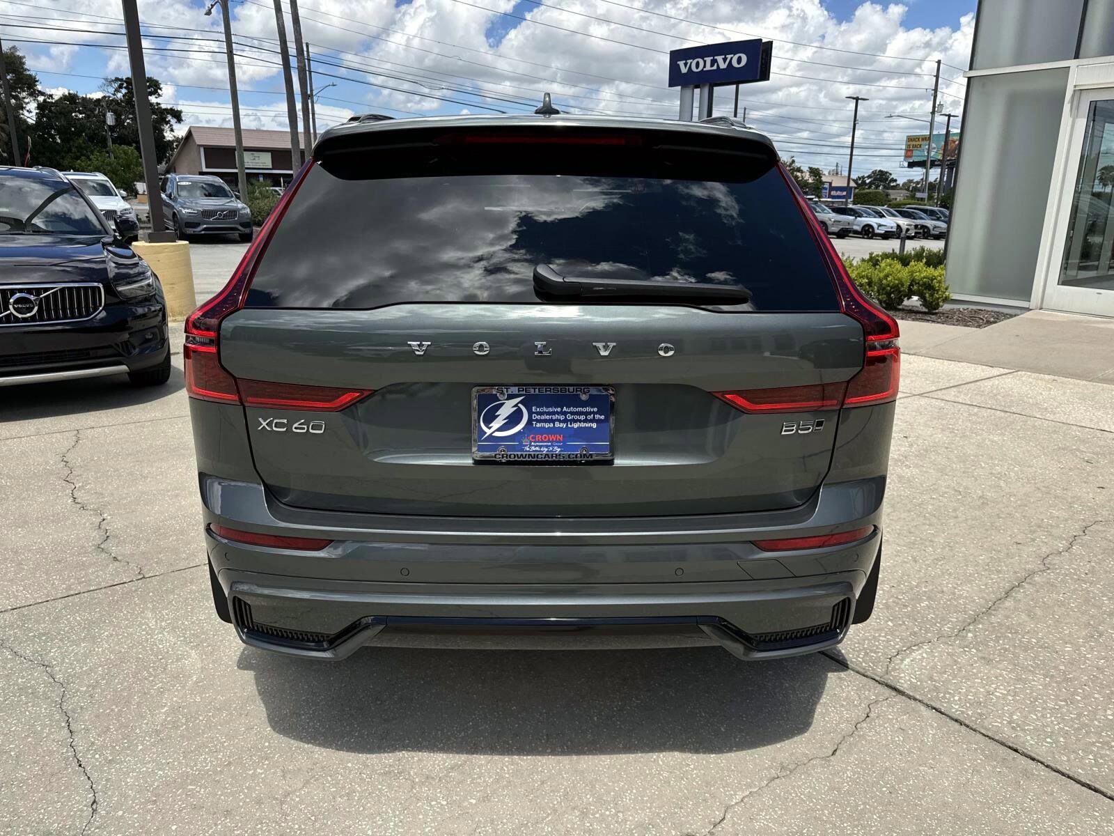 2026 Volvo XC60 B5 Core photo 3