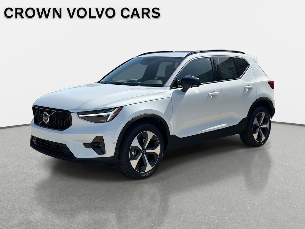 New 2026 Volvo XC40 B4 Plus SUV