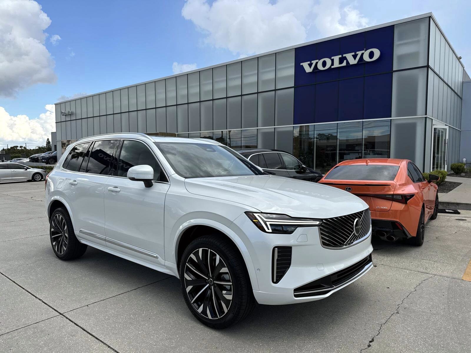 2026 Volvo XC90 Plus's photo