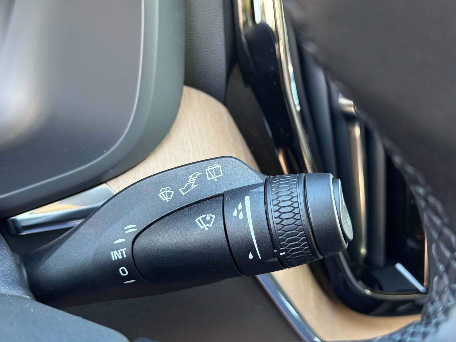 2026 Volvo XC60 Plus - Photo 27
