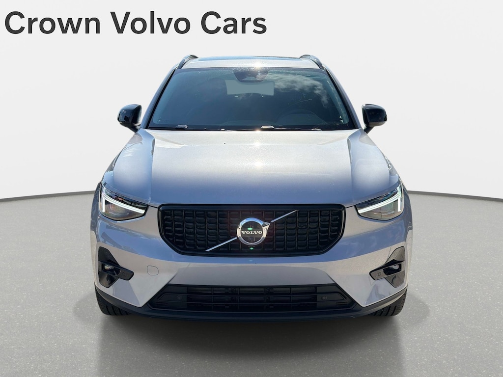 New 2026 Volvo XC40 B5 Plus SUV