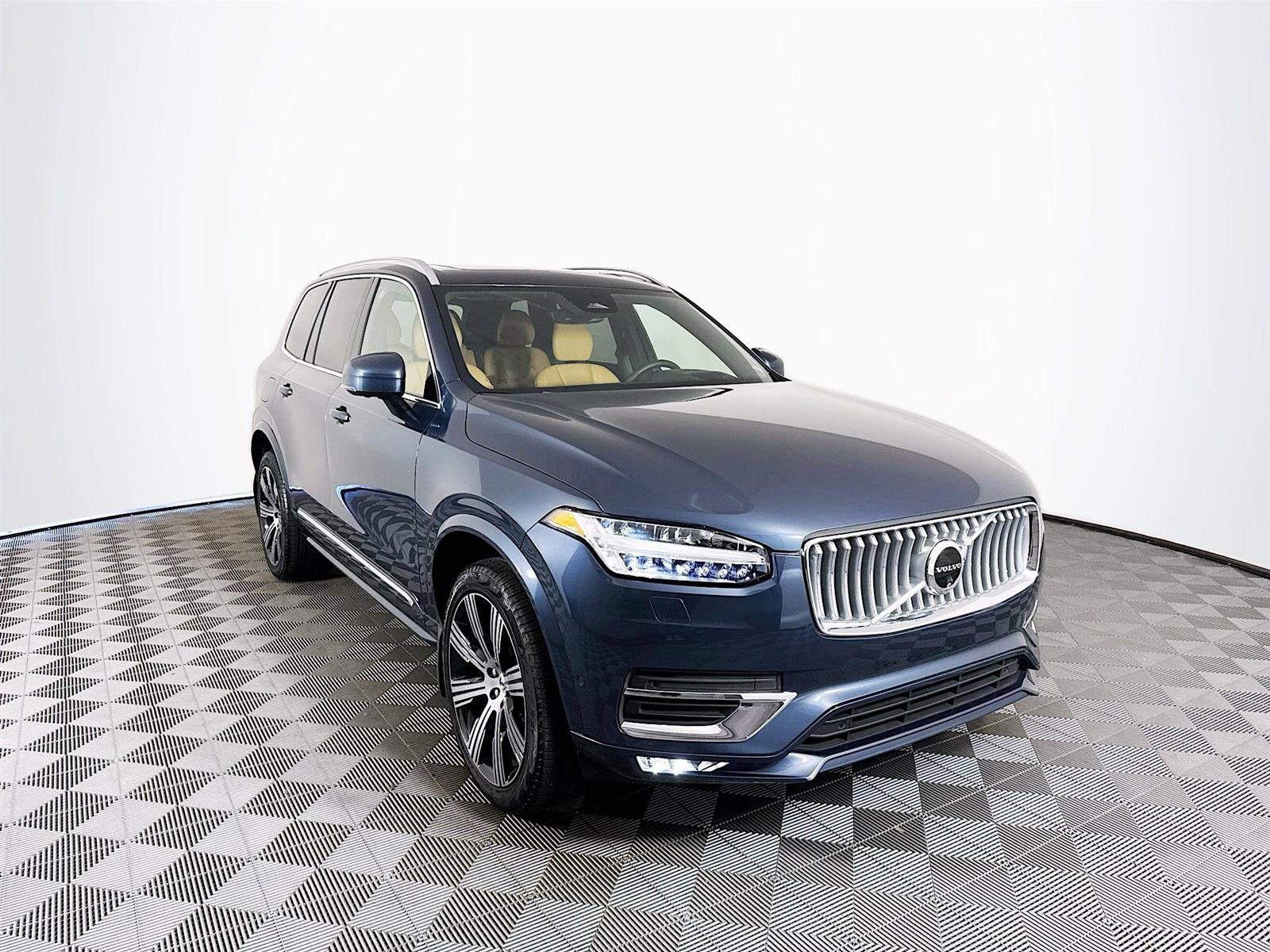 2024 Volvo XC90 Ultimate photo 2