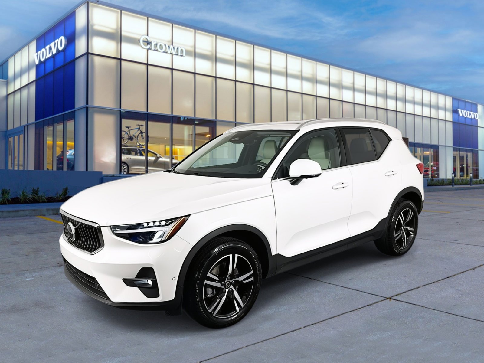 2023 Volvo XC40 Plus's photo