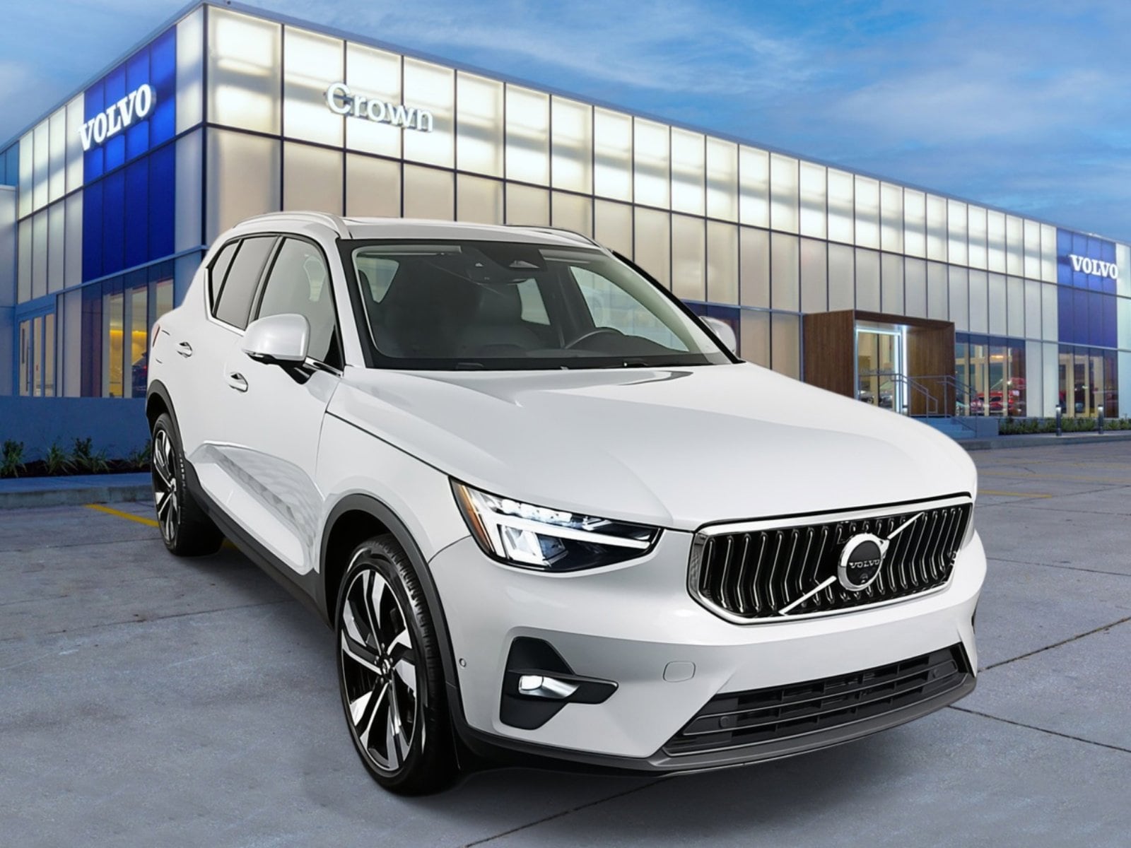2024 Volvo XC40 Plus