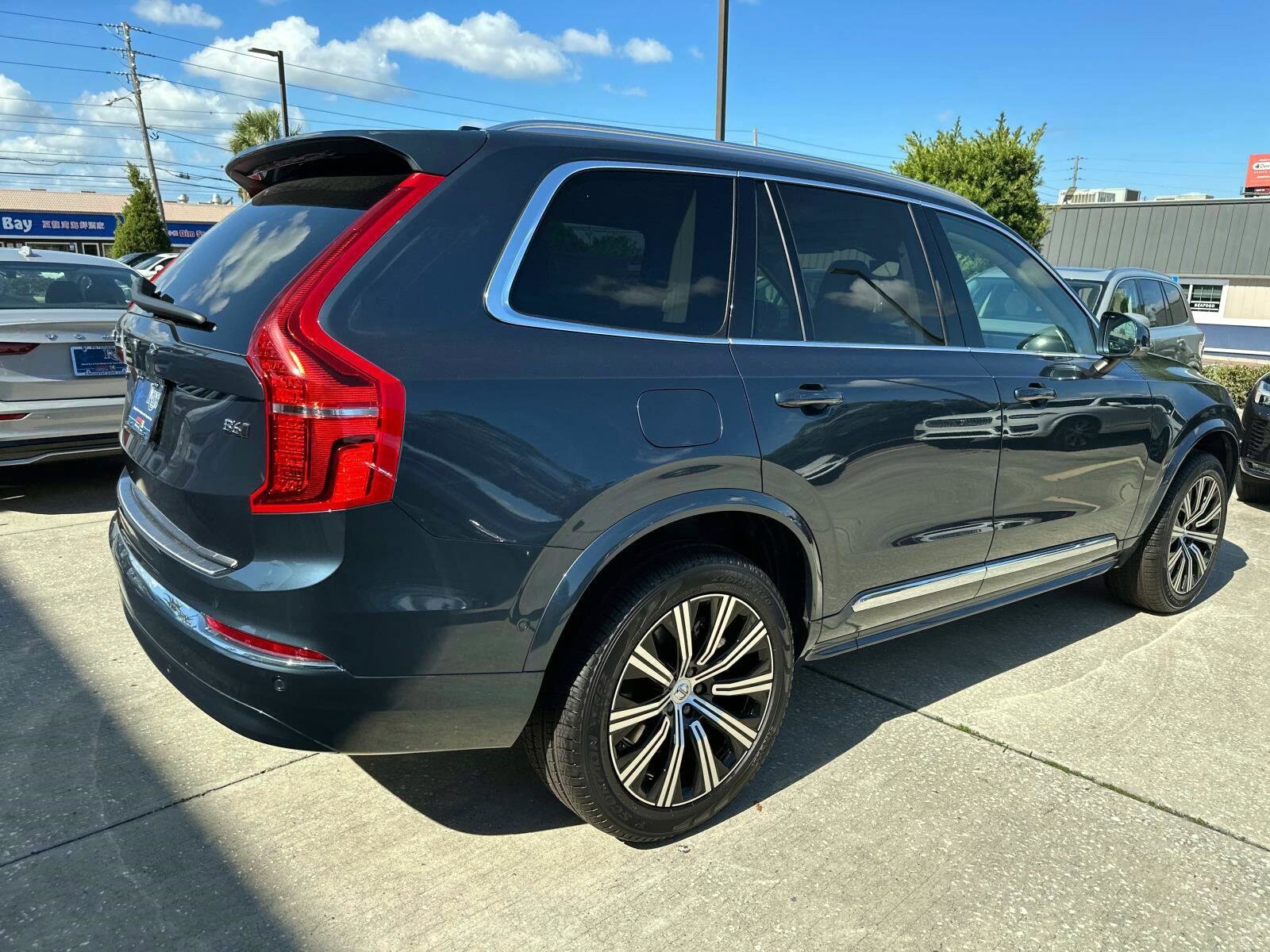 2025 Volvo XC90 Plus photo 4