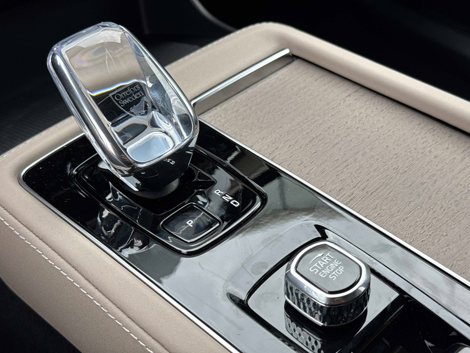 2026 Volvo XC90 Plus - Photo 25