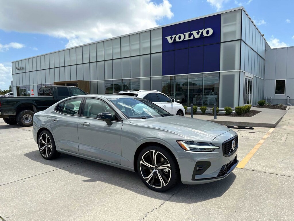 New 2024 Volvo S60 For Sale at Crown Volvo Cars VIN 7JRL12FL7RG313205