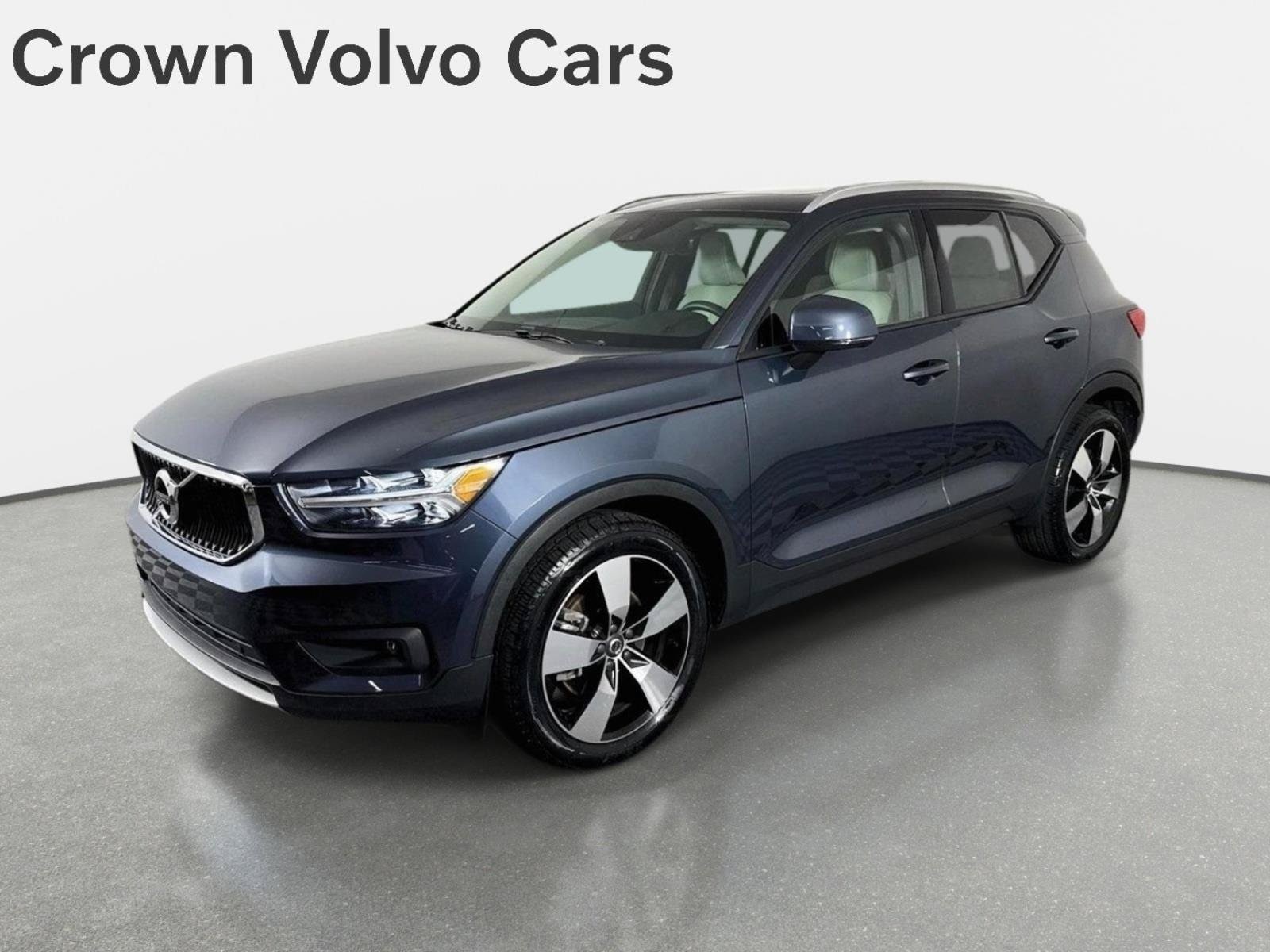 2021 Volvo XC40 Momentum