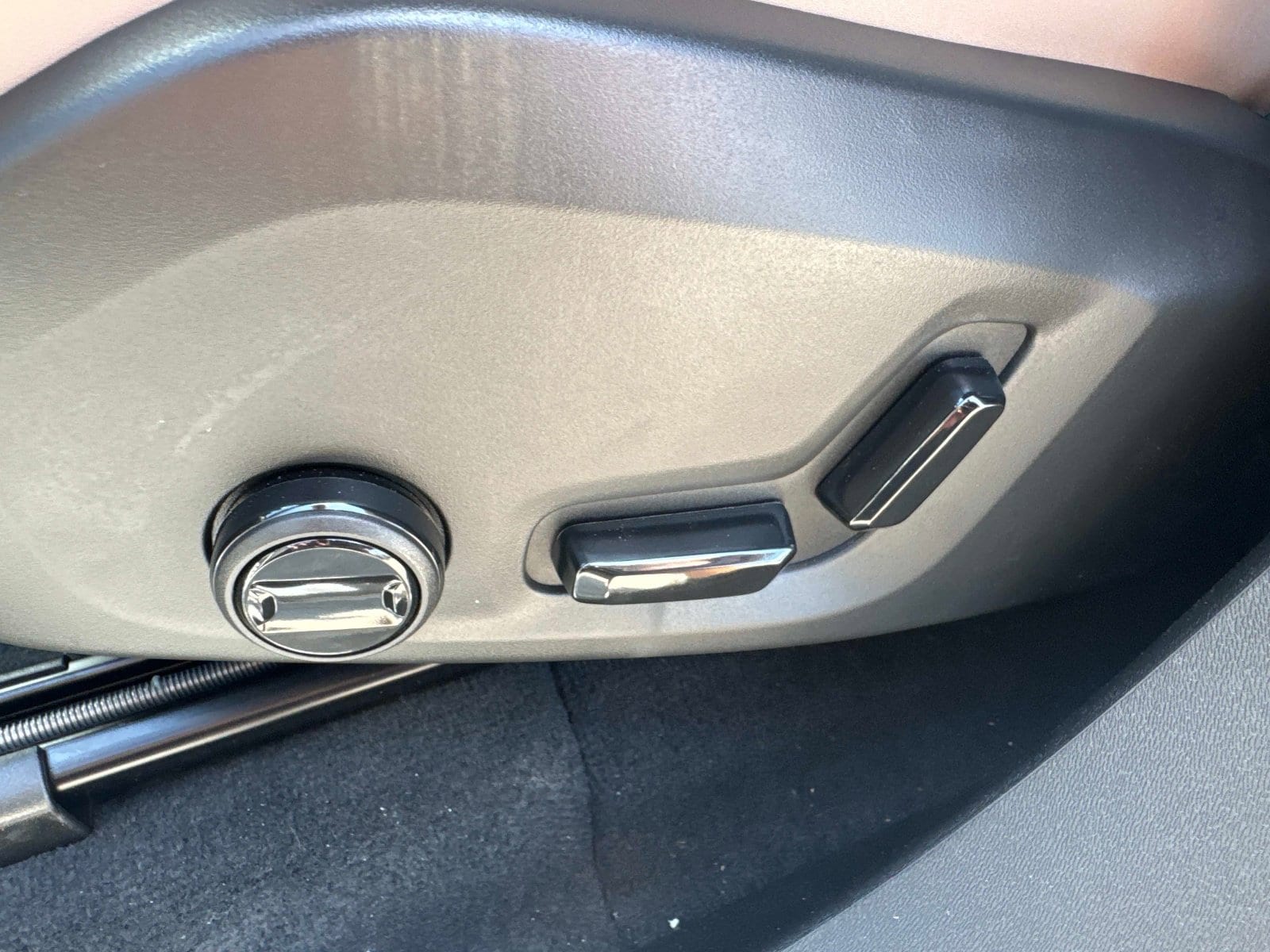 2026 Volvo XC90 Plus - Photo 18