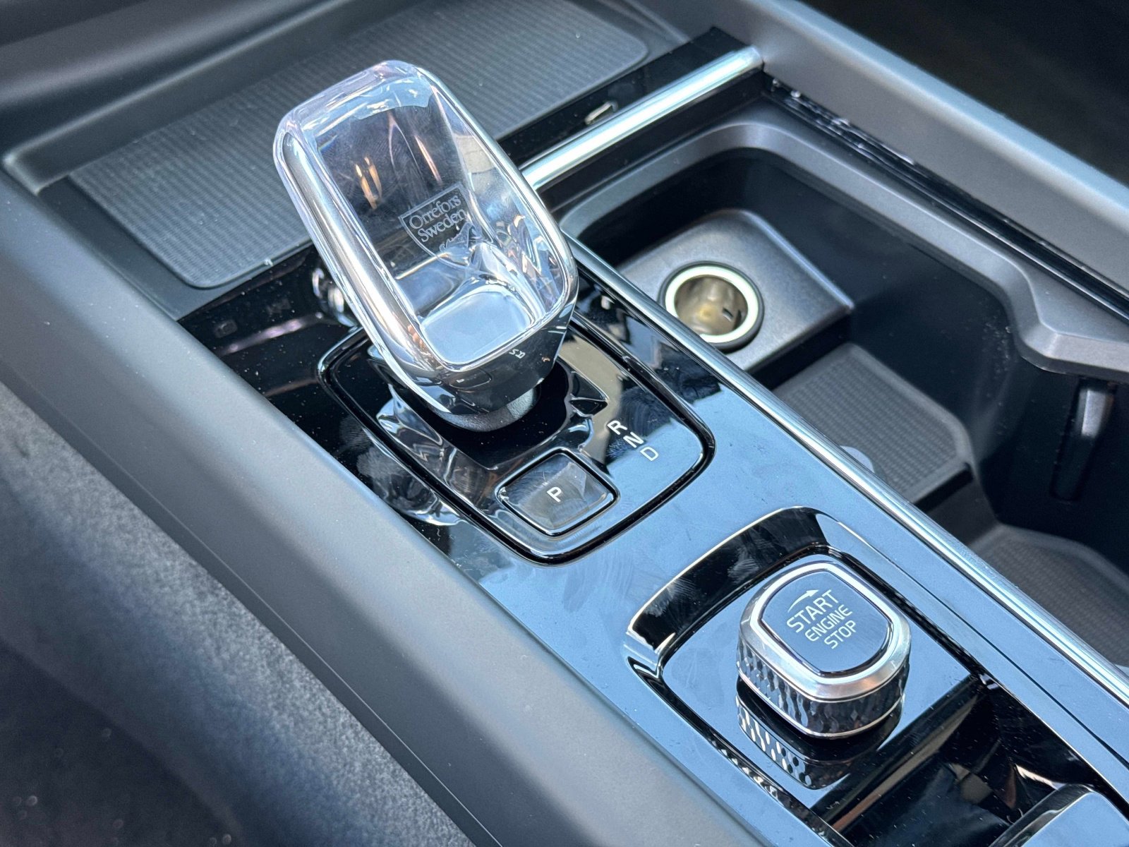 2026 Volvo XC60 Plus - Photo 25
