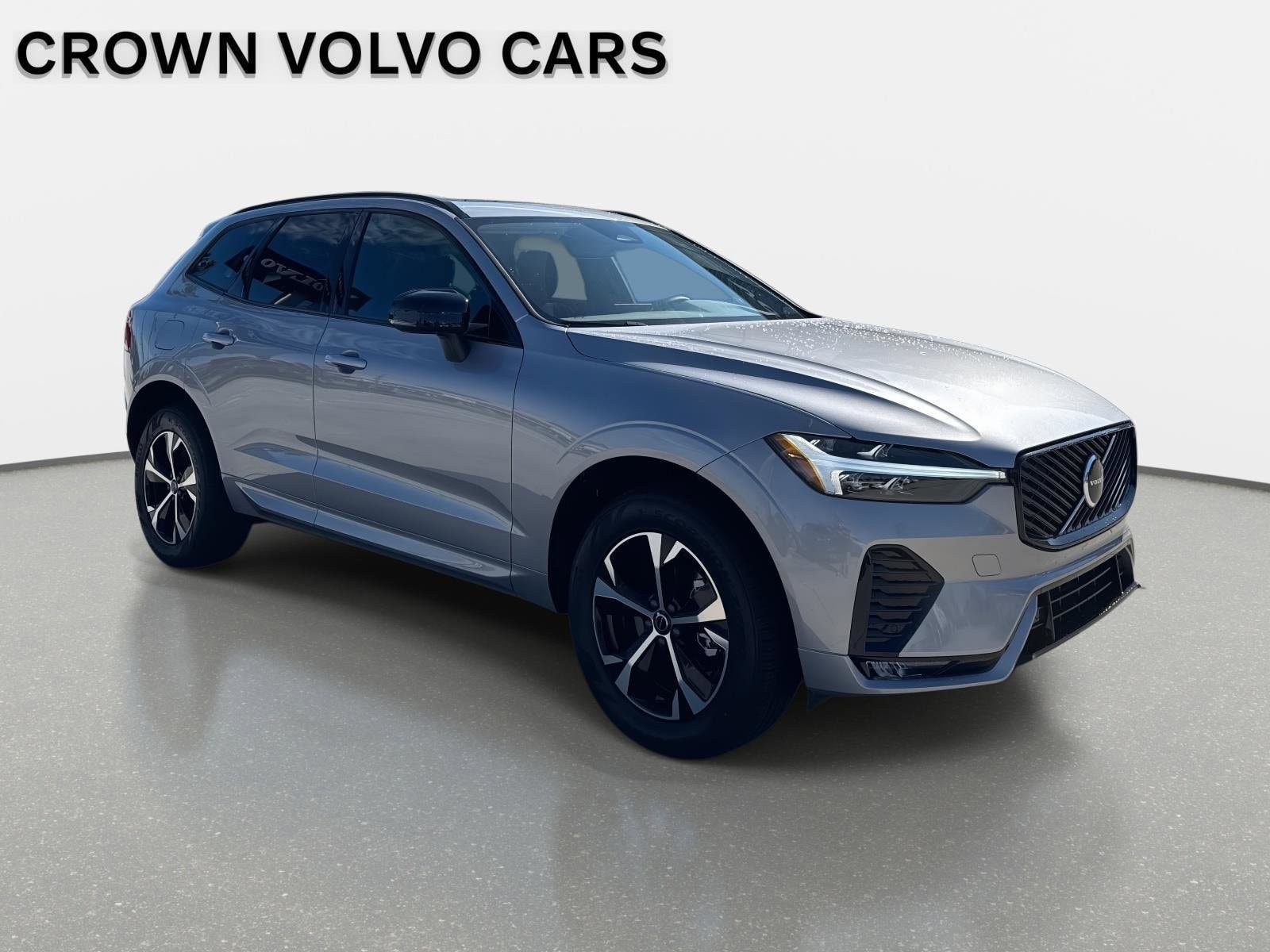 2026 Volvo XC60 Core's photo