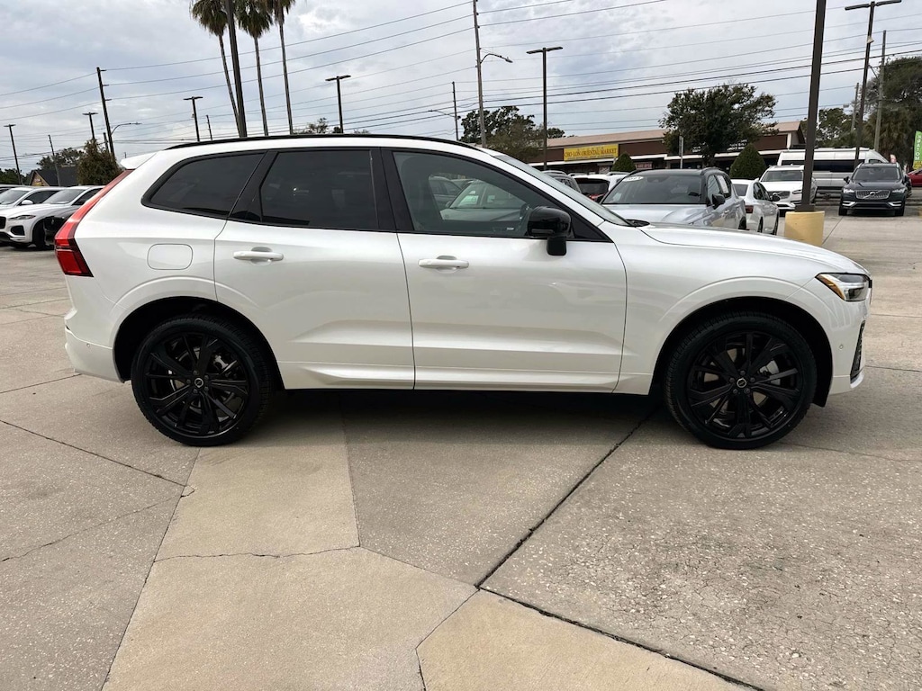 New 2026 Volvo XC60 plug-in hybrid T8 Ultra Black Edition SUV