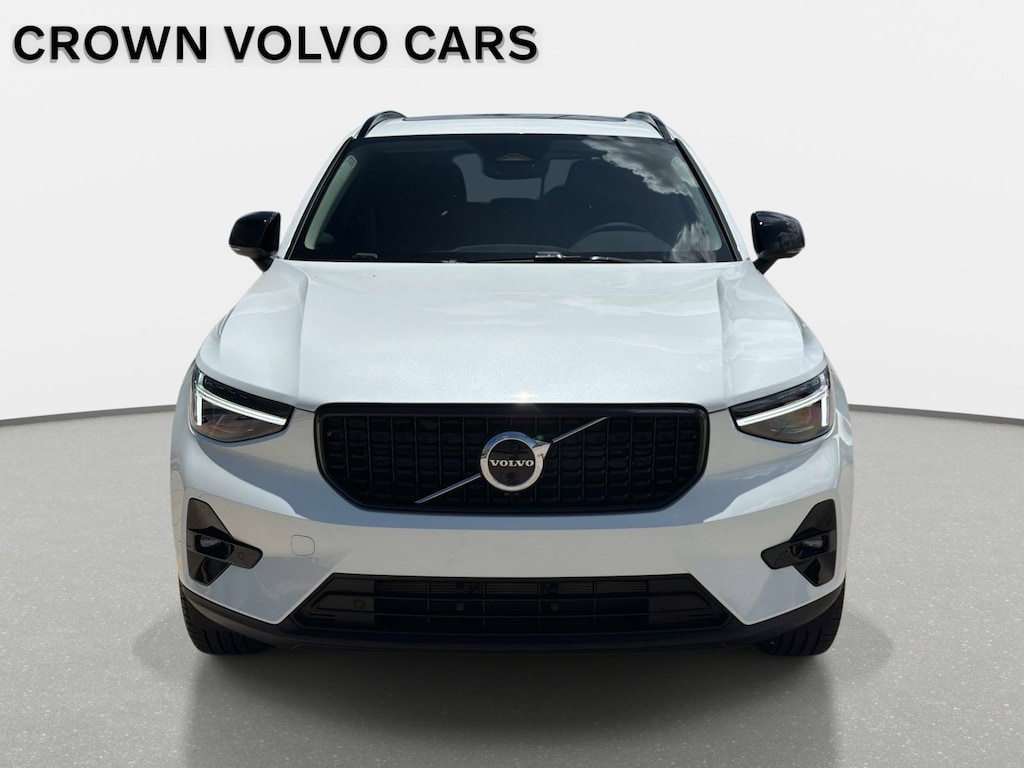 New 2026 Volvo XC40 B5 Plus SUV