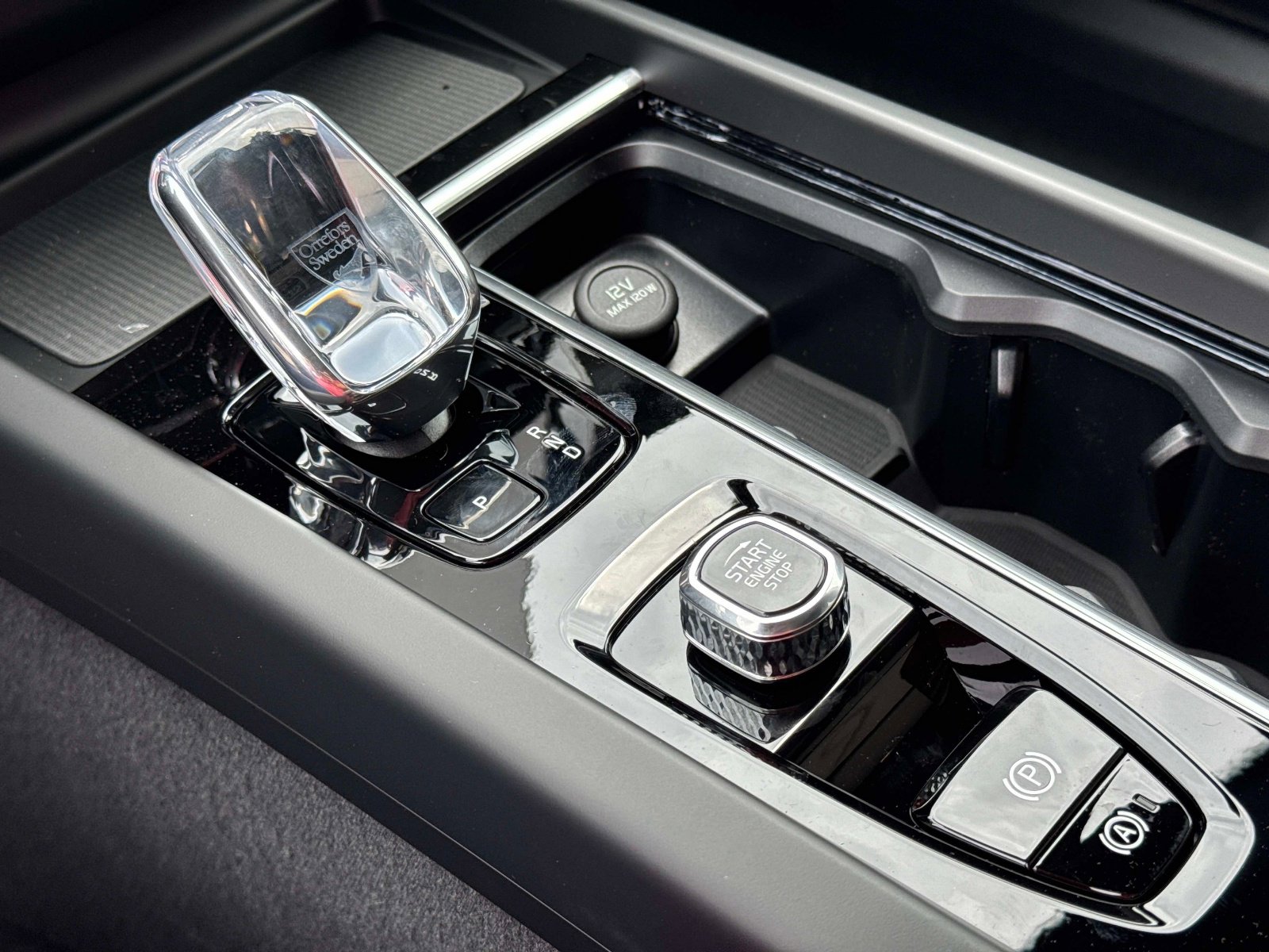 2026 Volvo XC60 Plus - Photo 27