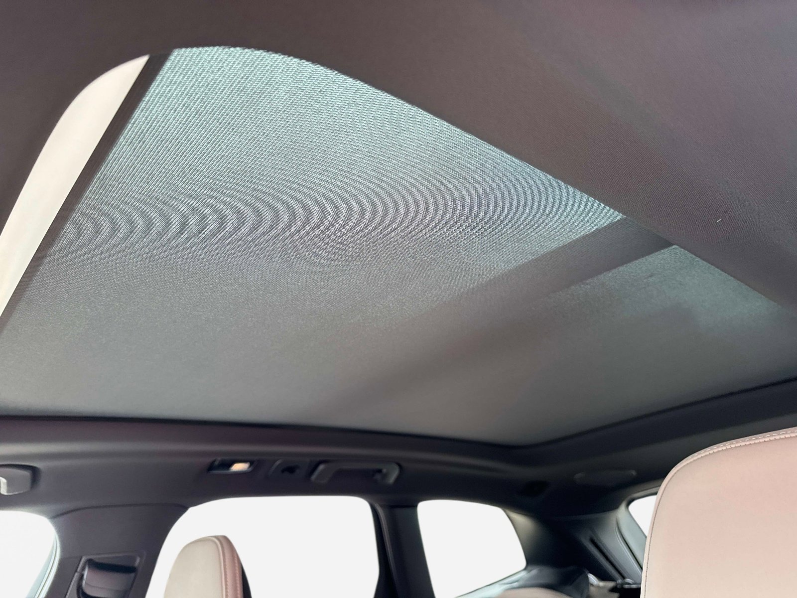 2026 Volvo XC60 Plus - Photo 20