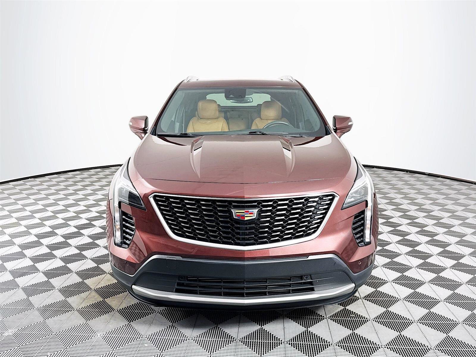 2023 Cadillac XT4 Premium Luxury photo 2