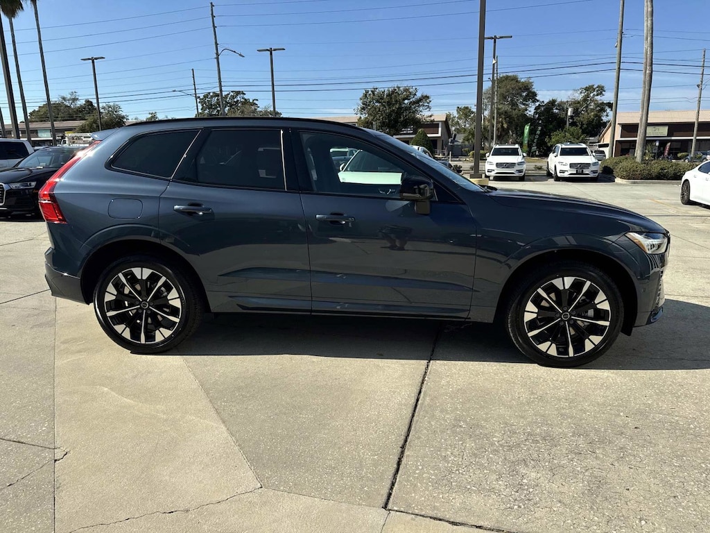 New 2026 Volvo XC60 B5 Plus SUV