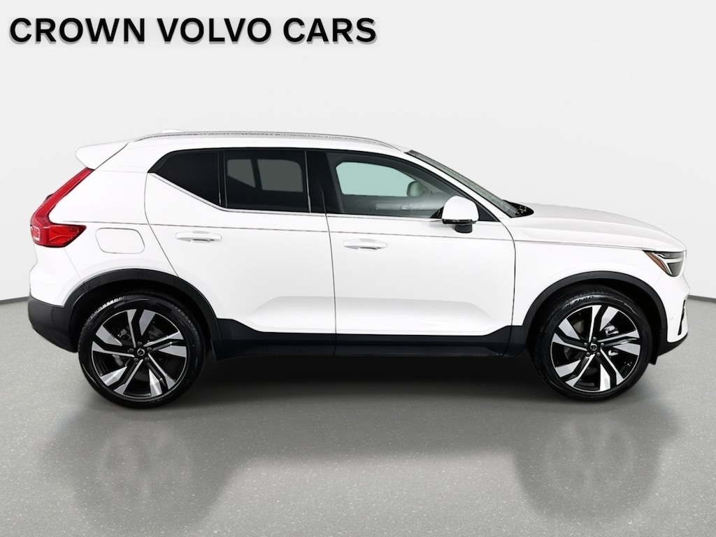 Used 2023 Volvo XC40 B5 AWD Plus Bright SUV
