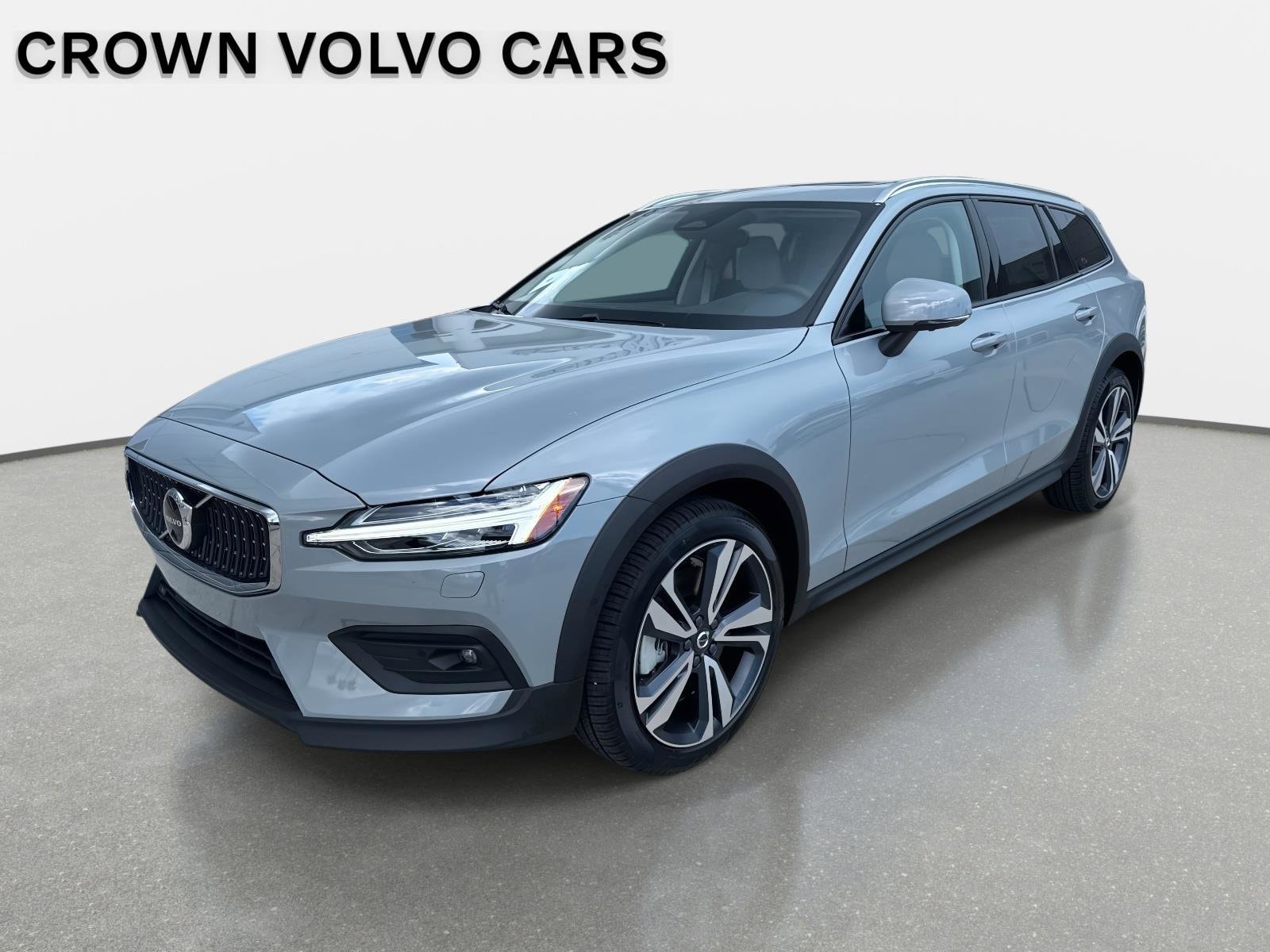 2026 Volvo V60 Cross Country B5 Plus AWD's photo