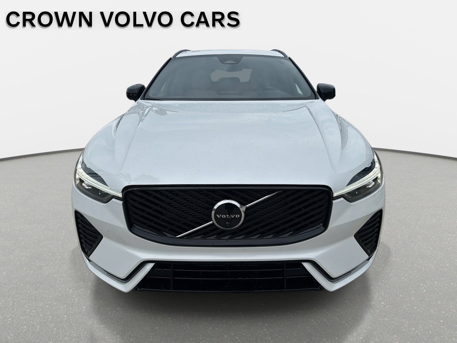 2026 Volvo XC60 Plus - Photo 8