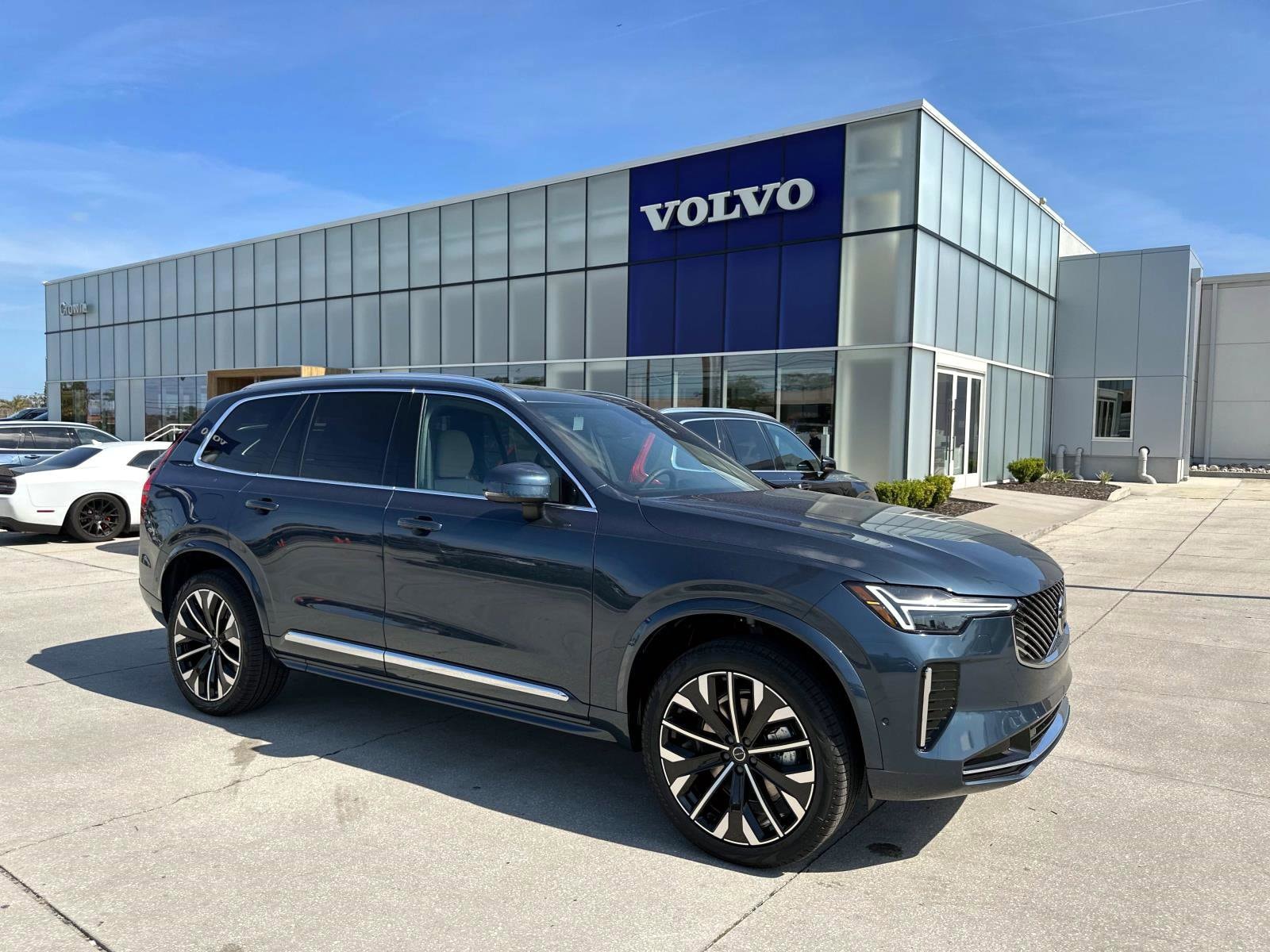 2025 Volvo XC90 B5 (2025.5) Plus