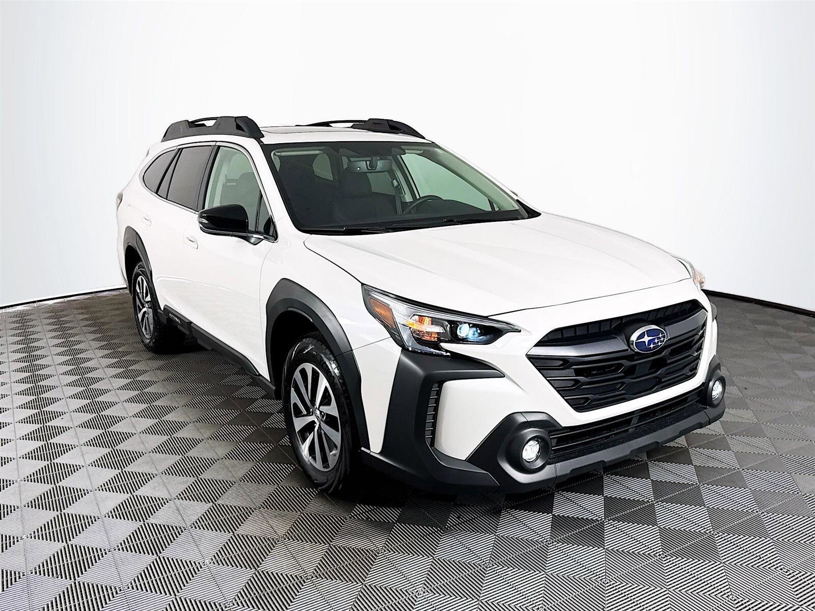 2025 Subaru Outback Premium photo 3