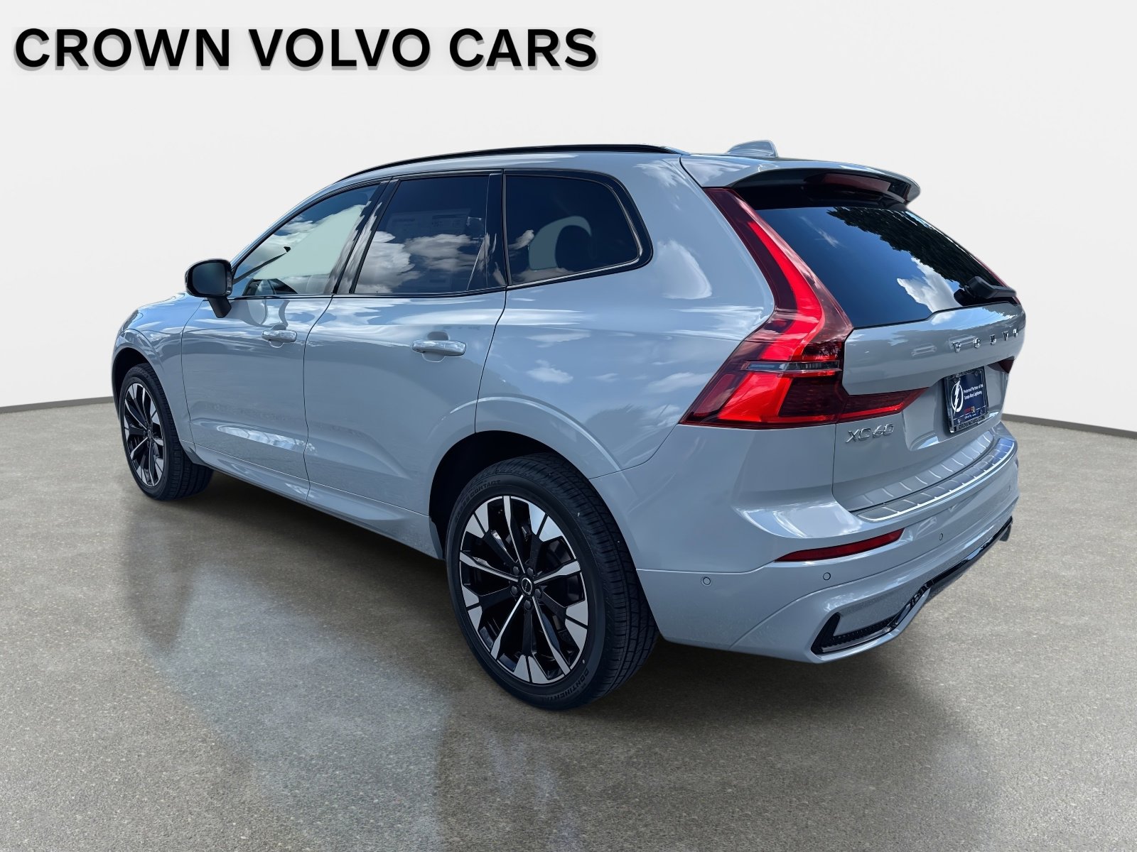 2026 Volvo XC60 Plus - Photo 6
