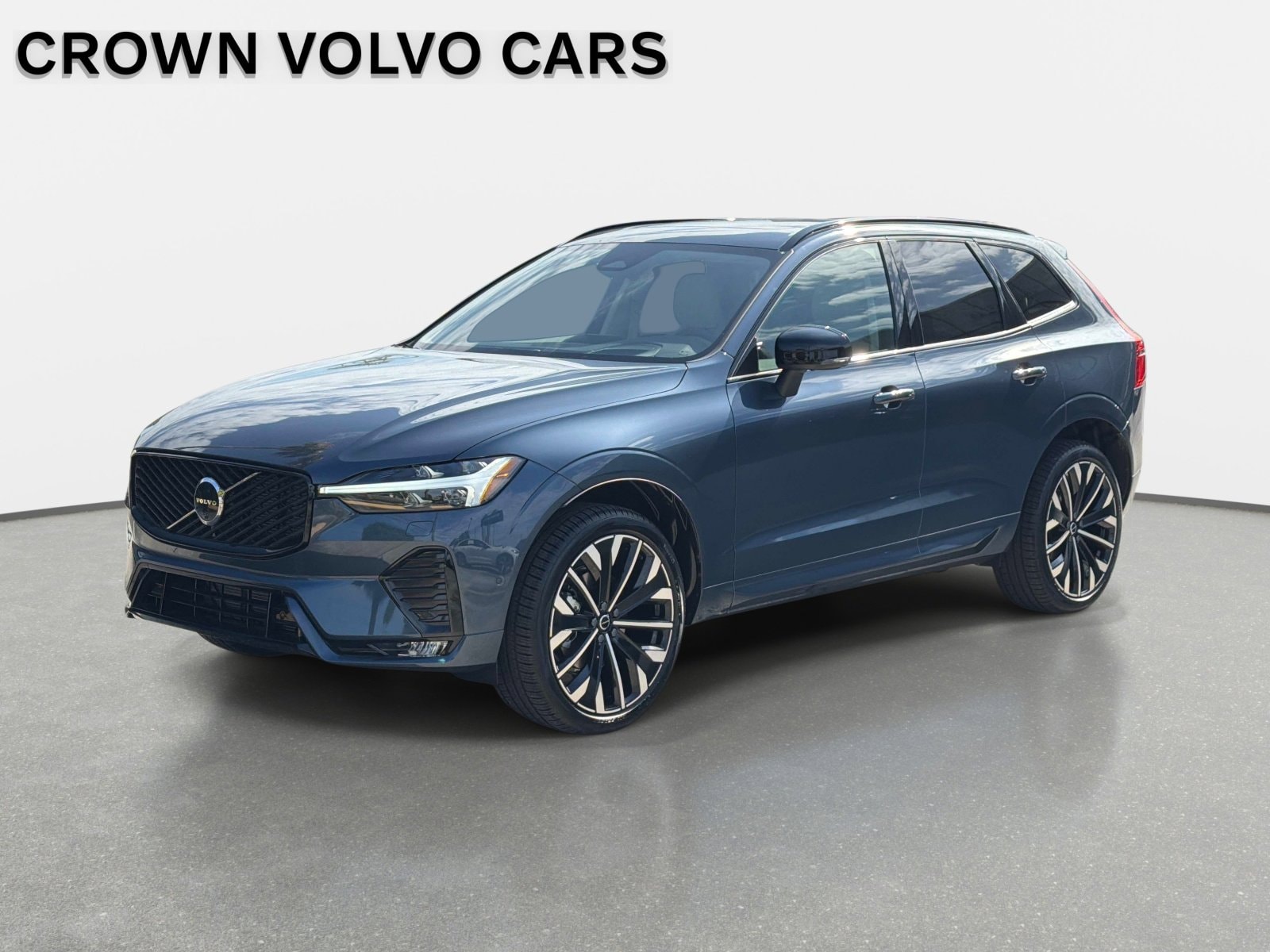 2026 Volvo XC60 B5 Ultra Dark AWD's photo