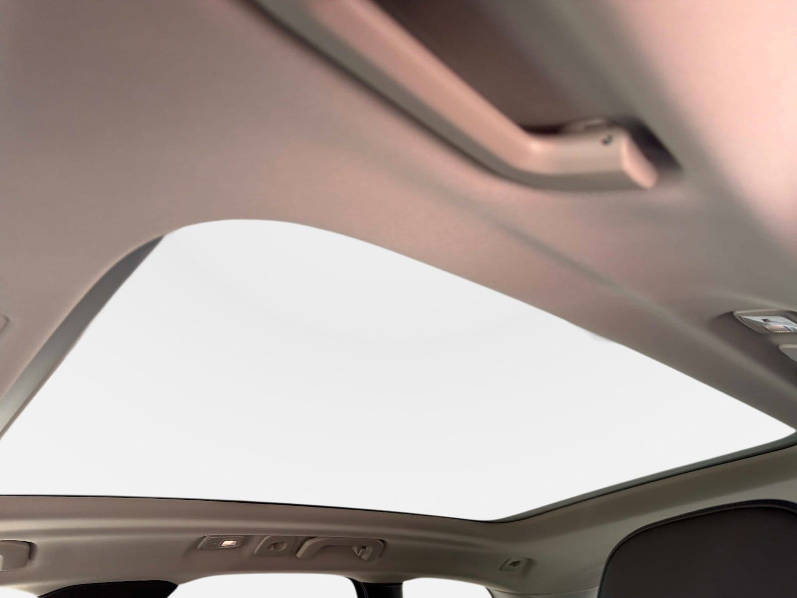 2026 Volvo XC60 Plus - Photo 17